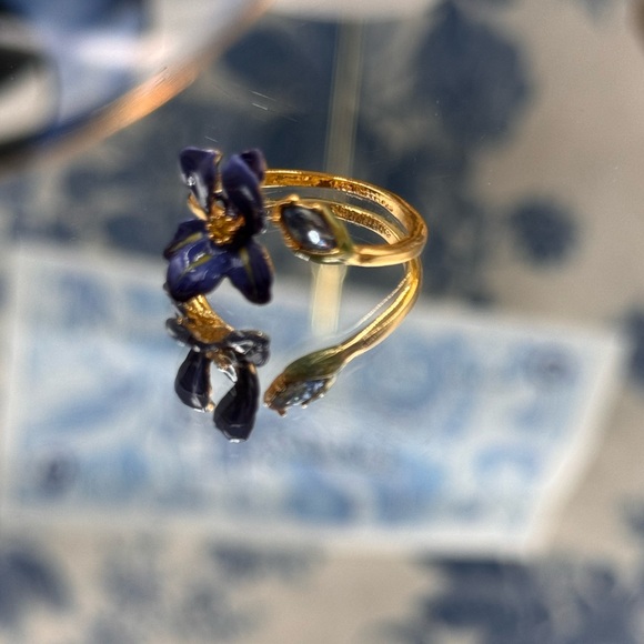 🆕 LES NEREIDES 🧿 NIB Siberian Iris and Faceted Glass Adjustable Ring - Picture 14 of 16